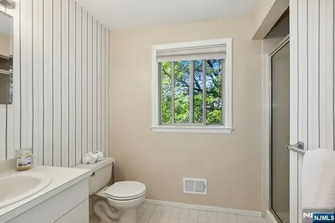 2 Mcchesney Court West Orange NJ 07052