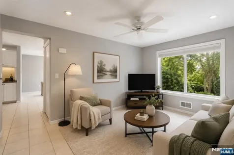 2 Mcchesney Court West Orange NJ 07052