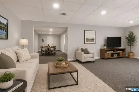 2 Mcchesney Court West Orange NJ 07052
