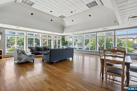 2 Mcchesney Court West Orange NJ 07052