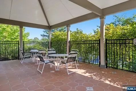 2 Mcchesney Court West Orange NJ 07052