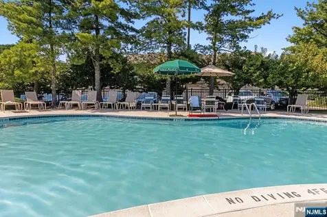 2 Mcchesney Court West Orange NJ 07052
