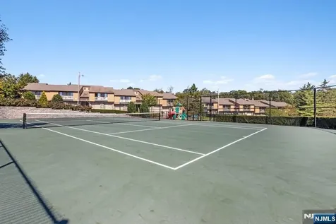 2 Mcchesney Court West Orange NJ 07052
