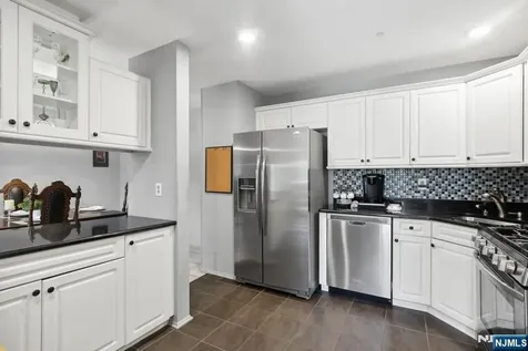 2 Mcchesney Court West Orange NJ 07052