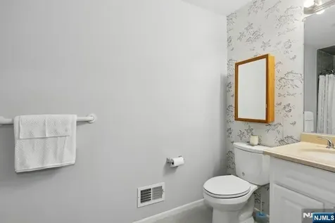 2 Mcchesney Court West Orange NJ 07052