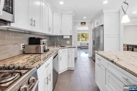 364 Knickerbocker Road Cresskill NJ 07626