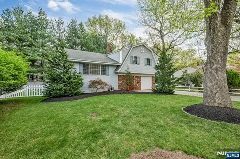 364 Knickerbocker Road Cresskill NJ 07626
