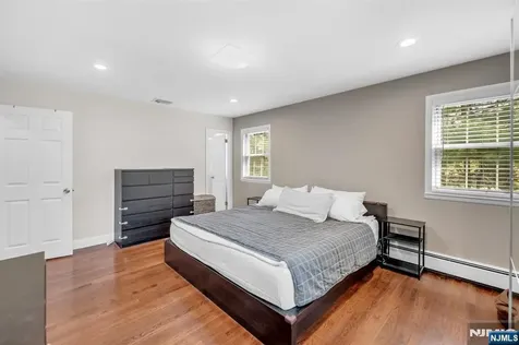 364 Knickerbocker Road Cresskill NJ 07626