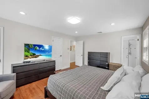 364 Knickerbocker Road Cresskill NJ 07626