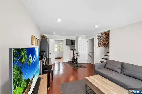 364 Knickerbocker Road Cresskill NJ 07626