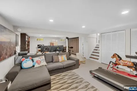 364 Knickerbocker Road Cresskill NJ 07626