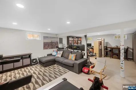 364 Knickerbocker Road Cresskill NJ 07626