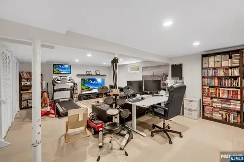 364 Knickerbocker Road Cresskill NJ 07626