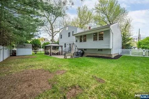 364 Knickerbocker Road Cresskill NJ 07626