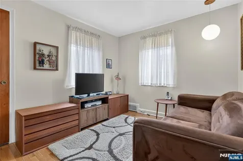 179 E Main Street Bergenfield NJ 07621