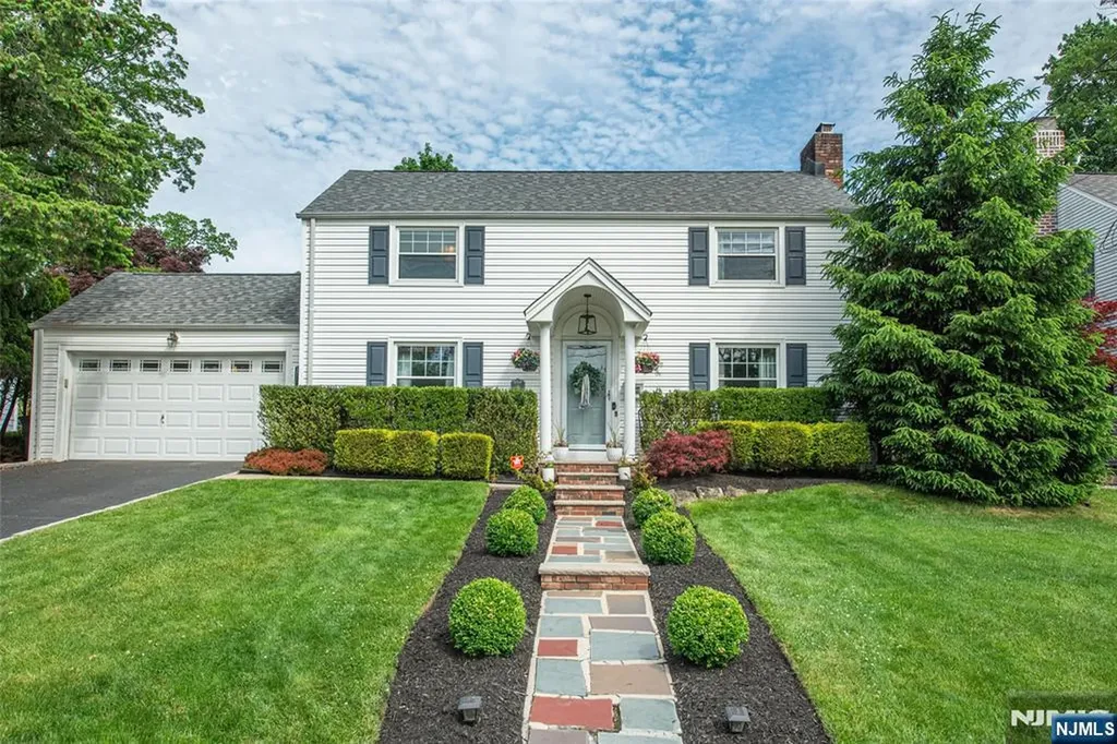 34 Coolidge West Caldwell NJ 07006