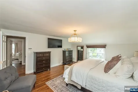 34 Coolidge West Caldwell NJ 07006