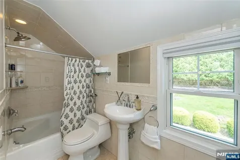 34 Coolidge West Caldwell NJ 07006
