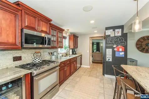 34 Coolidge West Caldwell NJ 07006