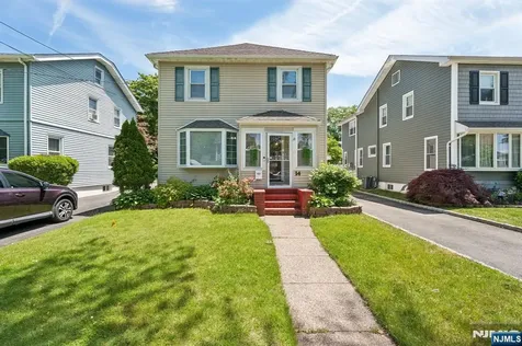 14 Chestnut Terrace Bloomfield NJ 07003