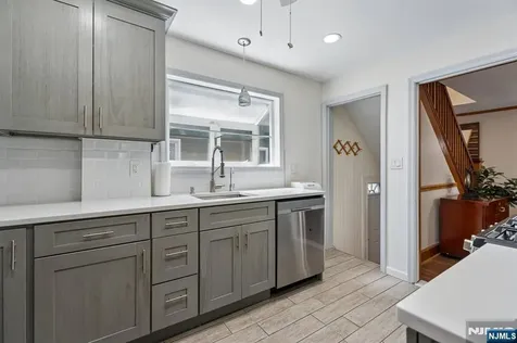 14 Chestnut Terrace Bloomfield NJ 07003