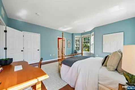 4 Quarry Drive Woodland Park NJ 07424