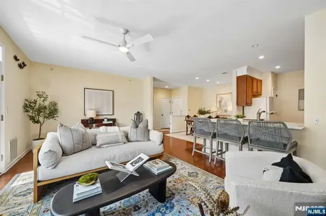 4 Quarry Drive Woodland Park NJ 07424