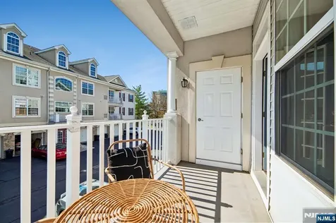 4 Quarry Drive Woodland Park NJ 07424