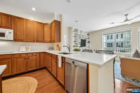 4 Quarry Drive Woodland Park NJ 07424
