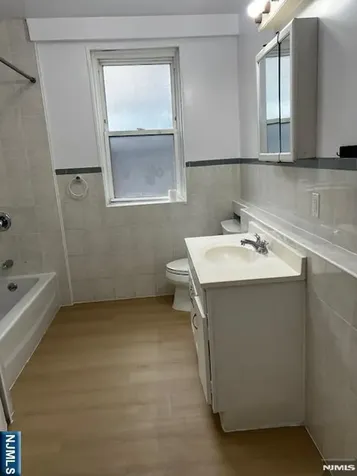 440 Highland Avenue Palisades Park NJ 07650