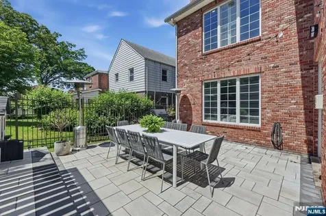 70 Mcelroy Avenue Fort Lee NJ 07024