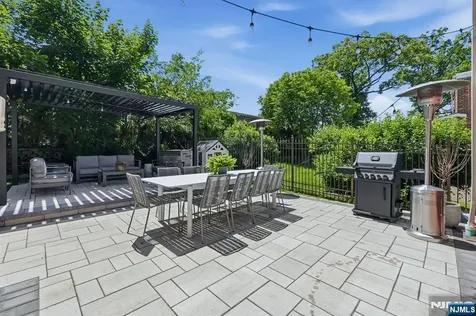 70 Mcelroy Avenue Fort Lee NJ 07024