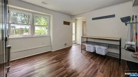 42 Stirling Lane Wayne NJ 07470