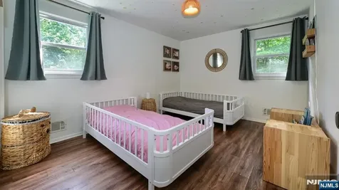 42 Stirling Lane Wayne NJ 07470