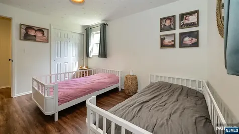 42 Stirling Lane Wayne NJ 07470