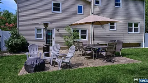 42 Stirling Lane Wayne NJ 07470