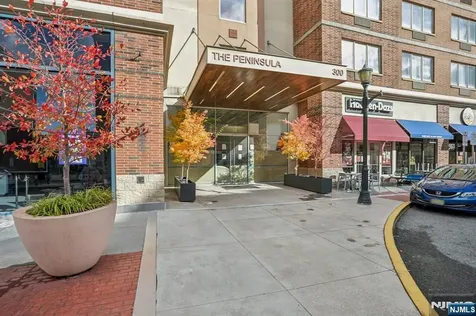 3110 City City Place Edgewater NJ 07020
