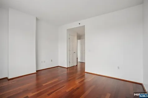 3110 City City Place Edgewater NJ 07020