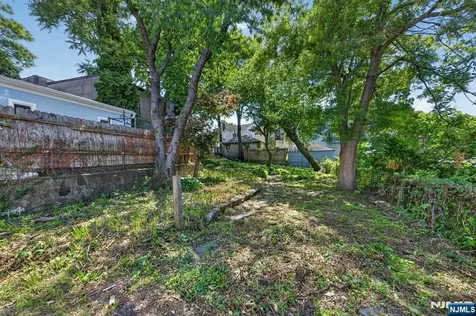 1121 85th Street North Bergen NJ 07047