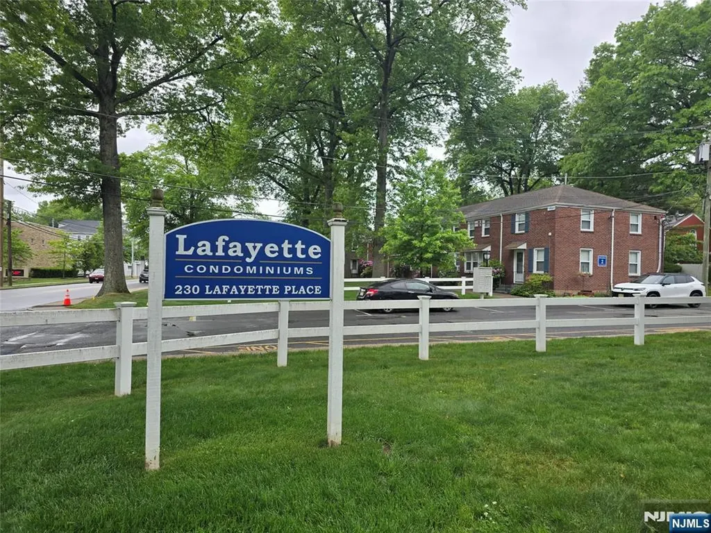 230 Lafayette Place Englewood NJ 07631