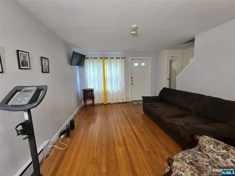 230 Lafayette Place Englewood NJ 07631