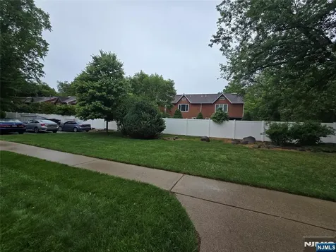 230 Lafayette Place Englewood NJ 07631