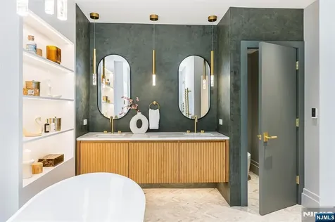 2 Russell Terrace Montclair NJ 07042