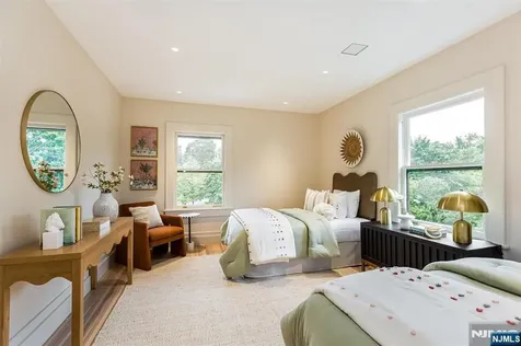 2 Russell Terrace Montclair NJ 07042