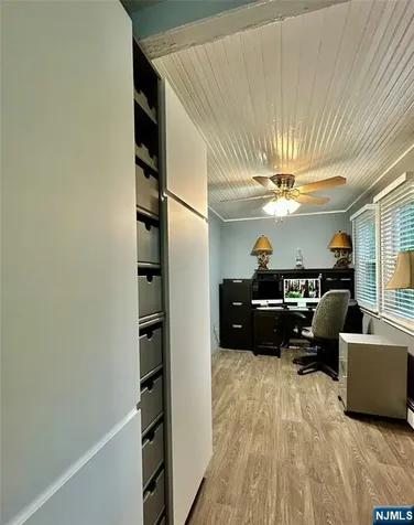 17 Highland Road Bloomingdale NJ 07403