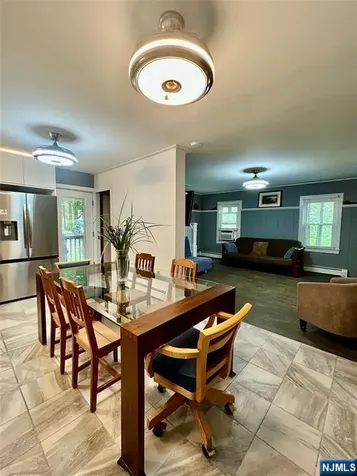 17 Highland Road Bloomingdale NJ 07403