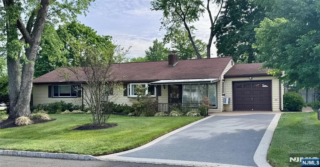 14 Berwick Way Piscataway NJ 08854