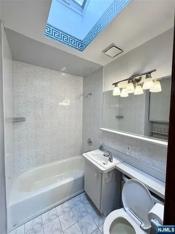 14 Berwick Way Piscataway NJ 08854
