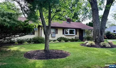 14 Berwick Way Piscataway NJ 08854