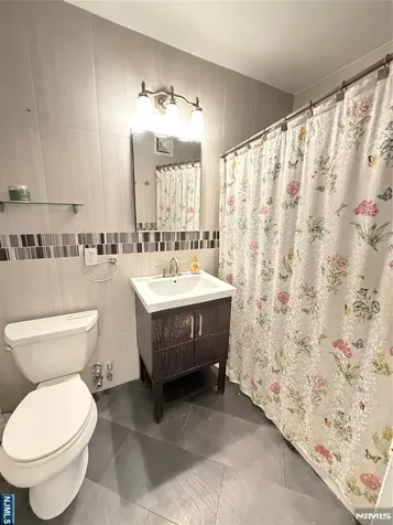 2100 Linwood Fort Lee NJ 07024